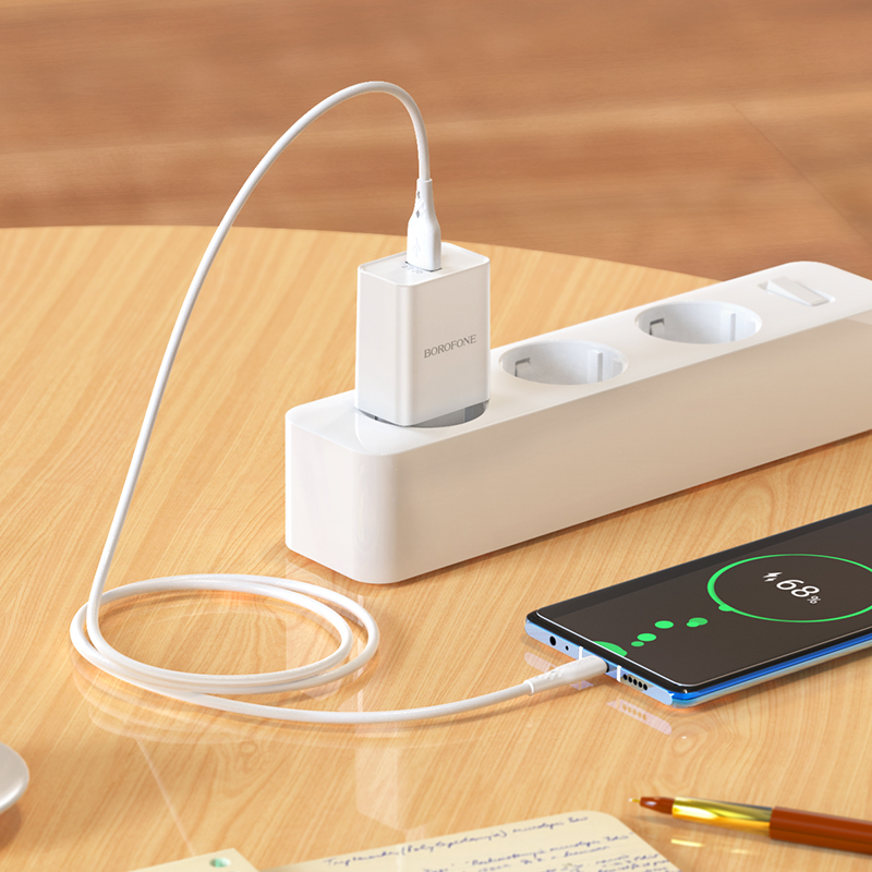 Borofone fali töltő BN5 Jingrui - USB - QC 3.0 18W fehér