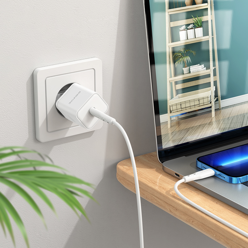 Borofone fali töltő BN6 Field - Type C - QC 3.0 PD 20W fehér